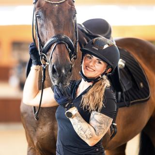 Douglas_Porsche-Diana_cAliceBenes